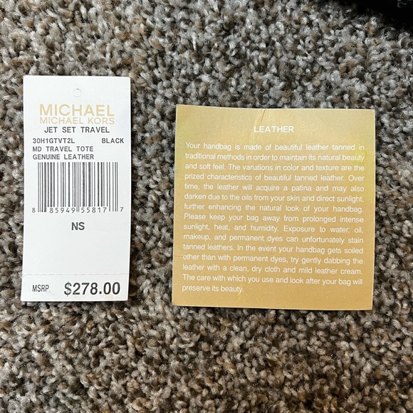 Michael Kora Jet Set Travel - Picture 2 of 8